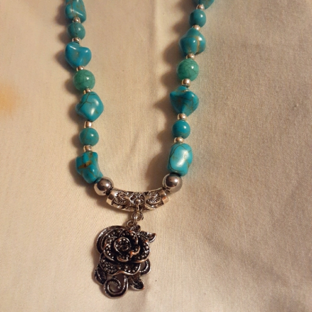 Turquoise necklace/ with rose pendant